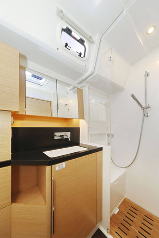 WC Mit Separater Dusche Auf Hanse 510 Tropea Für Hochsee Skipper Training Meilentoern In Kroatien