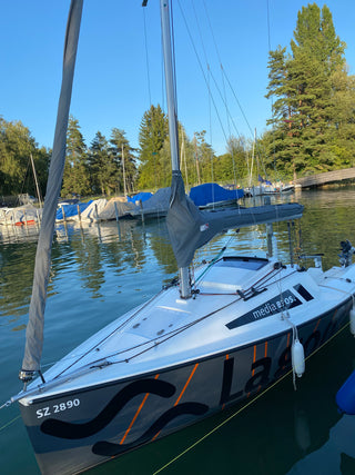 Schulsegelboot für Intensiv Segelkurs Zürichsee Segelschein