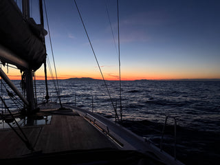Sonnenaufgang Kurz Vor Vis Nach Nachtsegeln/Nachtschlag/Nachttörn Offshore Mit Hanse 510 Tropea Bei Hochsee Skipper Training Meilentoern In Kroatien