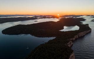 Drohnenaufnahme Mit Sonnenuntergang In den Kornaten Vom Unserem Bojen-Platz Mit Hanse 510 Tropea Bei Hochsee Skipper Training Meilentoern In Kroatien